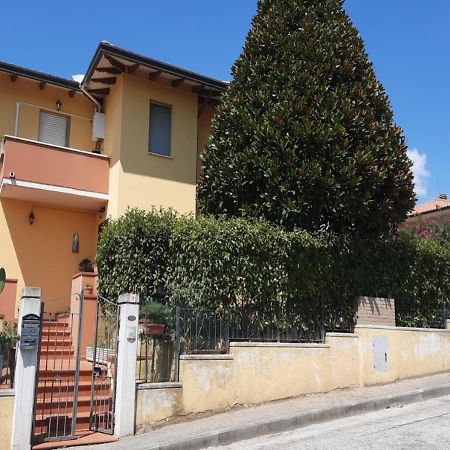 Apartament Locazione Turistica Di Pucci Lidia Asyż Zewnętrze zdjęcie
